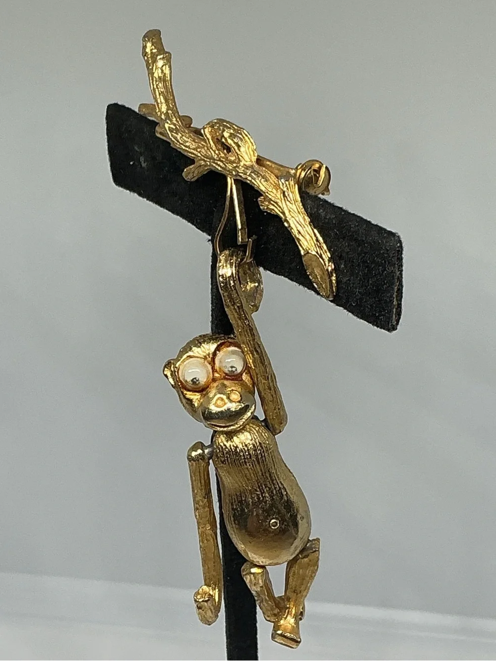 Vintage Adorable Pan Articulated Monkey Brooch